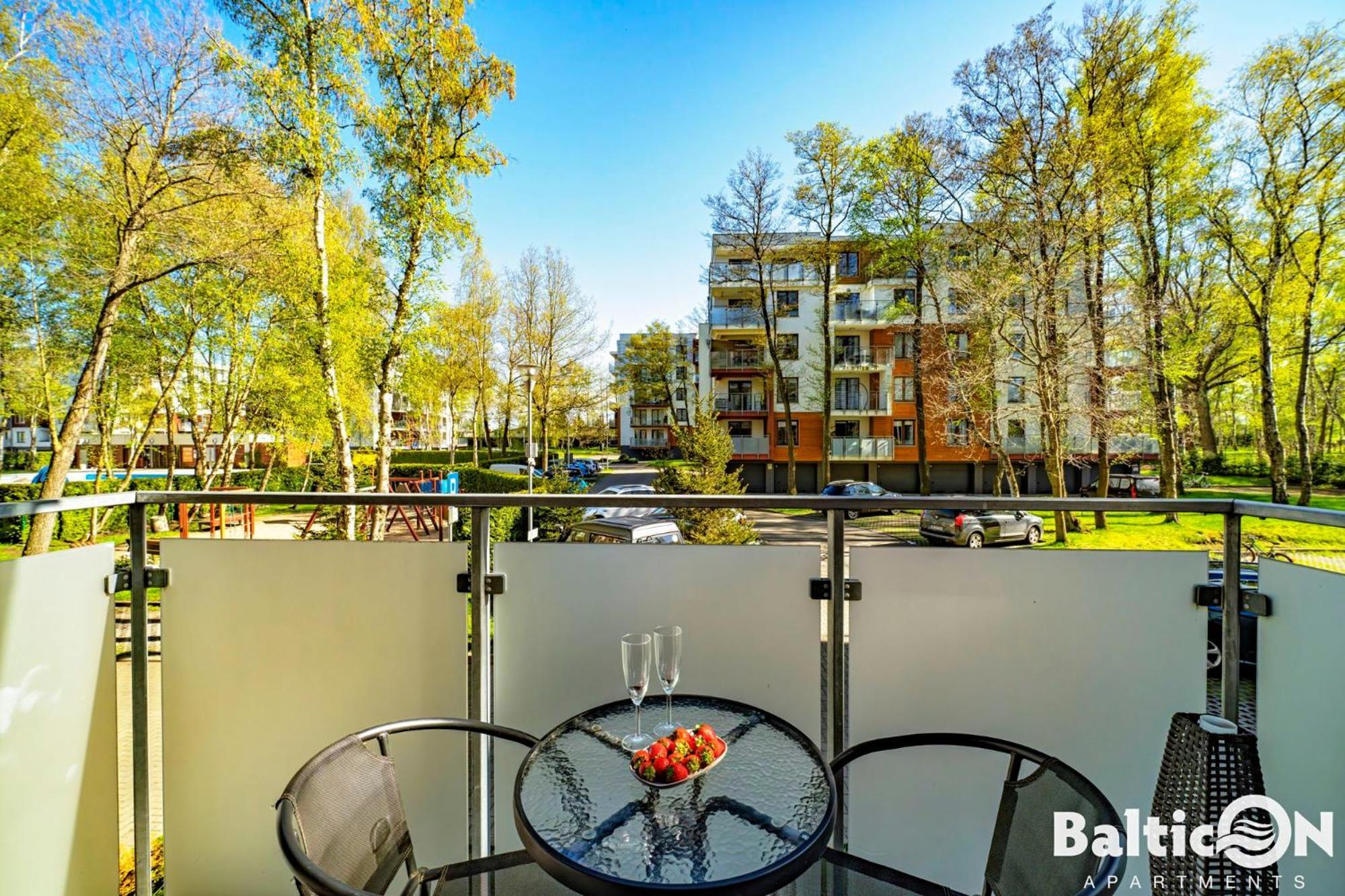 Apartamenty Balticon Polanki - Sauna, Fitness Inclusive - Basen Latem, Pool Im Sommer Колобжег Екстериор снимка